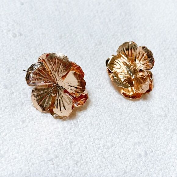Flower statement earrings M225 - Picture 3 of 3